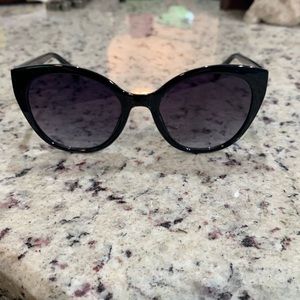 Brand new Kate Spade Samantha sunglasses